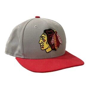 Vintage 2002 Chicago Blackhawks Two Tone Brim Lettering New Era NHL Snapback Hat